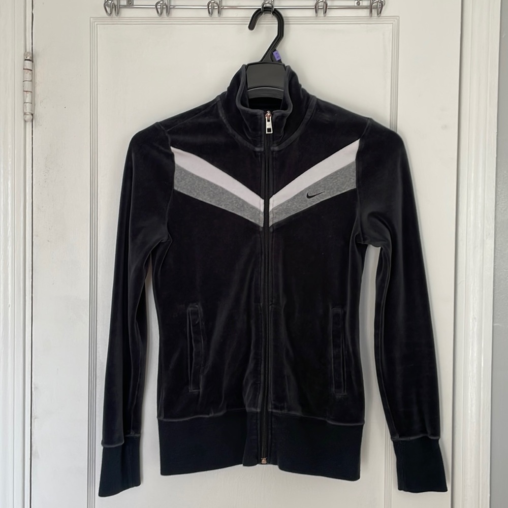 Nike Athletic DEPT. Full Zip long sleeve Black sweater in size M